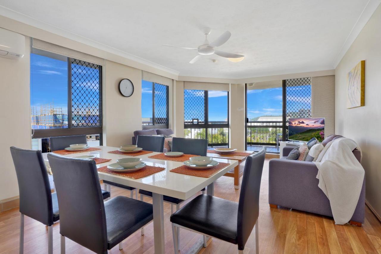 Beach Palms Holiday Apartments ゴールドコースト エクステリア 写真