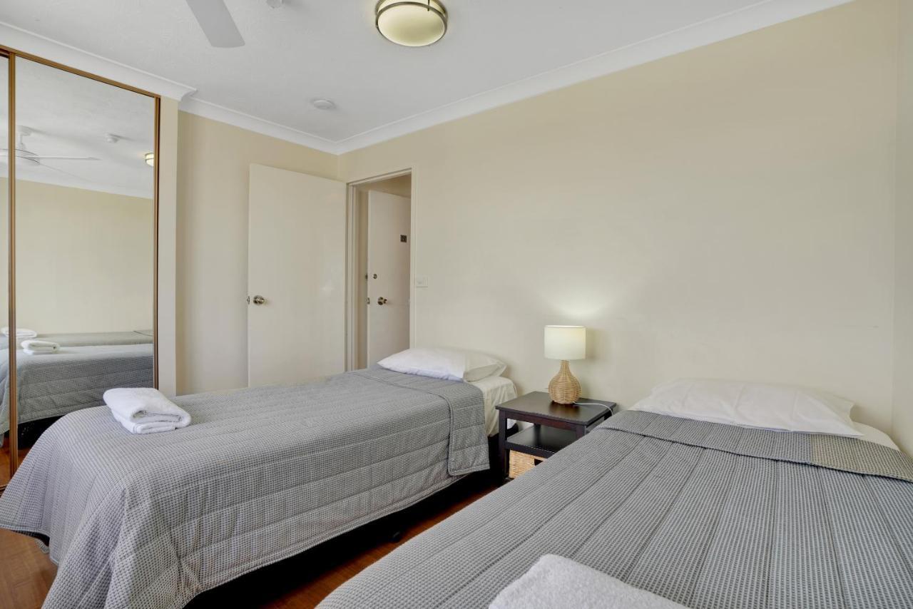 Beach Palms Holiday Apartments ゴールドコースト エクステリア 写真